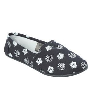 Supernatural symbol slip on shoes sz L 10/11